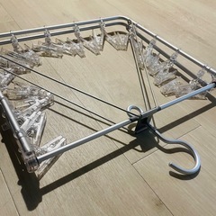 【美品】無印良品　アルミ角型ハンガー　24ピンチの画像