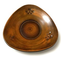 茶托　茶たく　コースター 漆塗　漆　漆器　木　木製　三角形 本漆塗り　木彫り　花　彫刻 和食器　トレー　皿　器 日本　和物　和小物　和風　和の画像