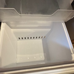 【0円・12/18引取限定】TOSHIBA 冷蔵庫（動作良好・外装に少し難あり）の画像