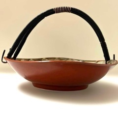 和食器　菓子鉢　菓子器　器　陶器 三つ葉　花　葉　植物　取手 赤　朱色　紅 日本　和物　和　和風　茶道具の画像