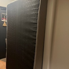 【お持ちします！】ダブルベットマットレス　コイル式の画像