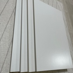 IKEAホワイトボード棚板４枚の画像