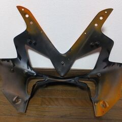 値下げしました。CBR600F4i レプソルカラー 社外フロントカウル 中古です。 　早い者勝ちです。の画像