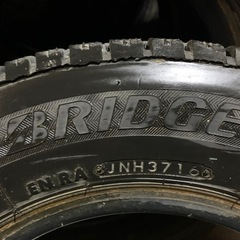 145R12-6PR LTスタッドレス4本の画像