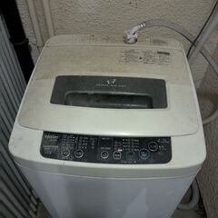 2011年製洗濯機Haier JW-K42F【中古】【引き取りのみ】の画像