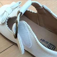 フォーマルシューズ　女の子　白　17.5の画像