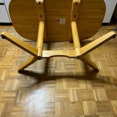 飛騨産業株式会社　キツツキマーク　ダイニングテーブルの画像