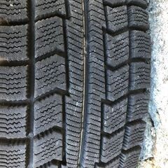 スチールホイール（スタッドレスタイヤ付）の画像