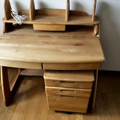 アクタス　　勉強机の画像