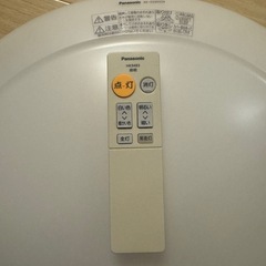 リモコン付きシーリングライトの画像