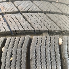 ブリヂストンスタッドレスタイヤ4本セットVRX3 205 /65R15の画像