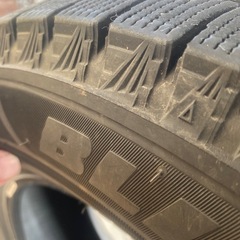 ブリヂストンスタッドレスタイヤ4本セットVRX3 205 /65R15の画像