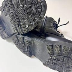 美品✨GU キッズブーツ🥾19cmの画像