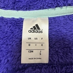 アディダス　フリースの画像