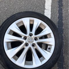 ホイール付きタイヤ235/50R18(アルファード20)の画像