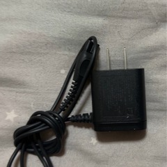 フィリップス 3000シリーズ 電気シェーバー ・肌への負担低減・27枚刃・パワーカット刃・ トリマー付・お風呂剃り/丸洗い可・S3132/51 回転式 充電式 シルバー/ブラックの画像