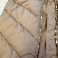 ZARA ベージュ キルティング　ダウンベスト ブラウンの画像