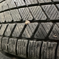 お話し中。BRIDGESTONEスタッドレスVRX3鉄ホイール付き15インチ4本セットの画像