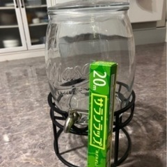 ドリンクディスペンサーの画像