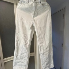 ユニクロ　ストレートジーンズの画像