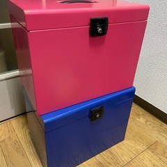 金属製書類ケース（赤＆青）の画像