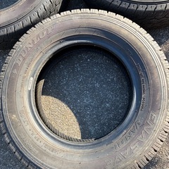 145R12 LT ダンロップ サマータイヤ　2本 6分山 1本 9分山の画像