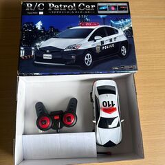  新品　　未使用品　ラジコン 　パトロールカー　クラウン　プリウス　6台セット　の画像
