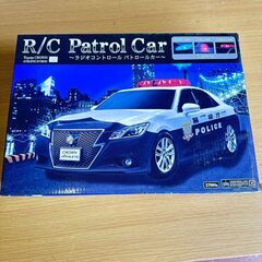  新品　　未使用品　ラジコン 　パトロールカー　クラウン　プリウス　6台セット　の画像