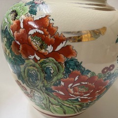 九谷焼花瓶の画像