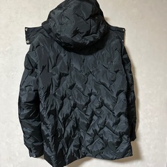 フード付きキルティングジャケットの画像