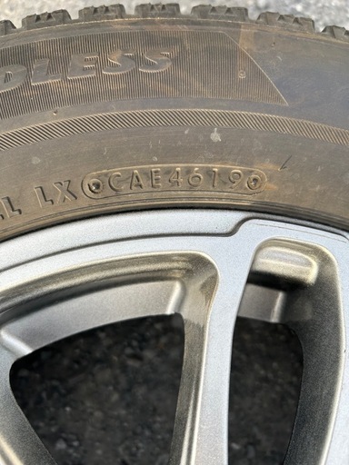 スタッドレスタイヤホイールセット　185/65R15