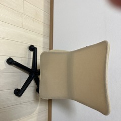 パソコンチェアーの画像