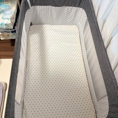 ベビーベッドの画像