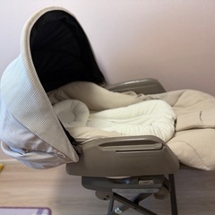 コンビ　電動　ハイローチェア　ネムリラの画像