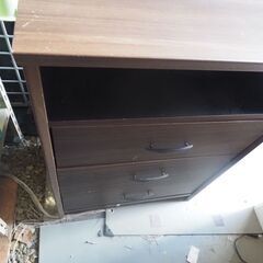 小ぶりな収納家具、引き出しつき、美品の画像
