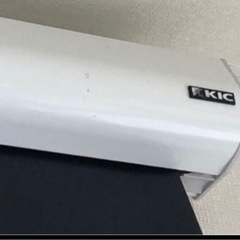 KIC プロジェクタースクリーン 巻き上げ式 壁掛け 会議  プレゼンテーション用　映像鑑賞　ケーアイシー◎スクリーン 白色面　縦約120×横約160　の画像