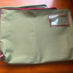 大きめポーチ　4つの画像