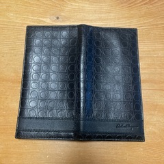 美品！フェラガモ長財布　黒　　の画像