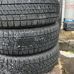 お話中　　　　
美品　軽自動車用ブリザックVRX2タイヤホイールセットの画像