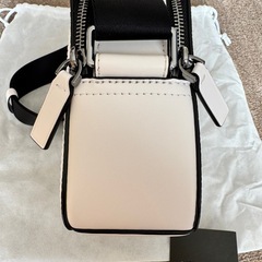 MICHAEL KORSマイケルコース　クーパーEWマップバッグの画像