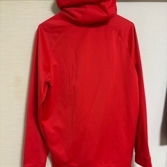 【限定値引き】ナイキ赤パーカーの画像