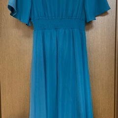 レディースワンピース緑の画像