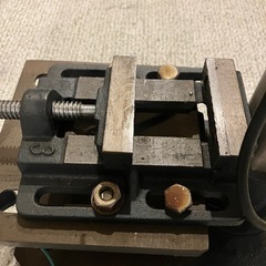 DP-210 卓上ボール盤 5段変速 バイス万力付 動作確認済みの画像