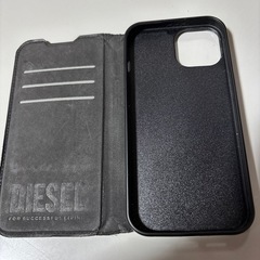 DIESEL iPhone15カバーの画像