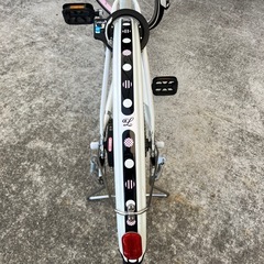 シティサイクル ホワイト 前カゴ付き　girlslabo 22インチ
の画像