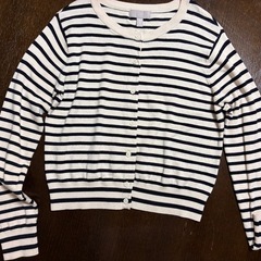 ユニクロH&M カーディガン３枚 Mサイズ　黒と白はユニクロ　白黒ボーダー お取引き中
の画像