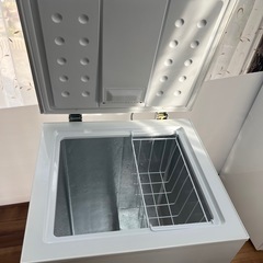 冷凍庫 小型 家庭用 冷凍  ストッカー アイリスオーヤマ　100L 中古品　の画像