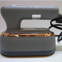 ★▲スチームアイロン 衣類スチーマー V9 ハンガースチーマー グレー コンパクト 日本山東物産 cの画像