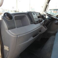 H25 キャンター　2トン 4WD オートマ　平ボディー251142の画像