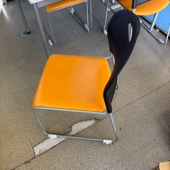 テーブル&椅子4脚セットの画像